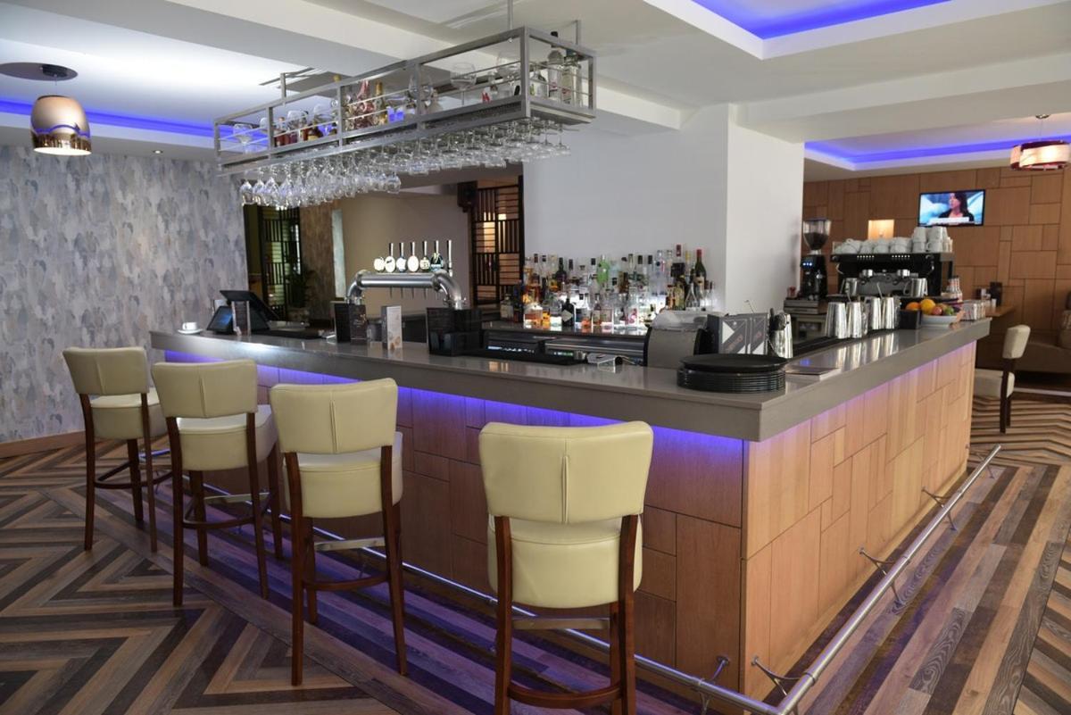 The City Hotel Dunfermline Eksteriør billede